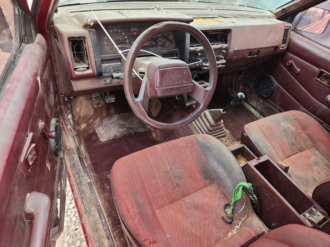 1993 NISSAN TRUCK BASE photo 15