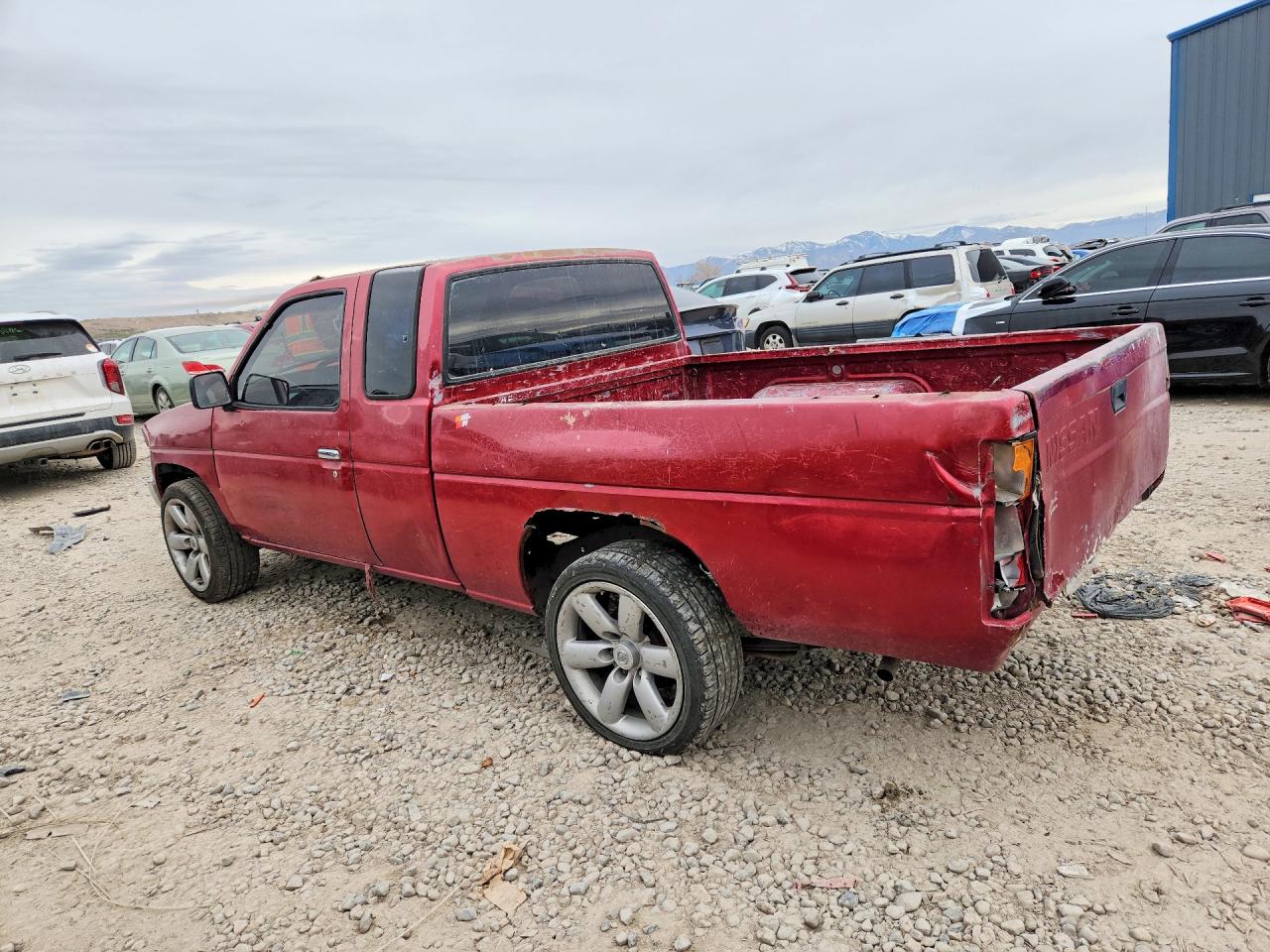 1993 NISSAN TRUCK BASE photo 3