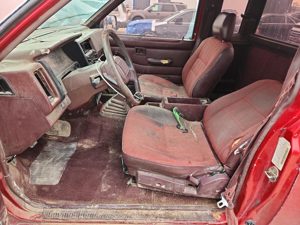 1993 NISSAN TRUCK BASE photo 13