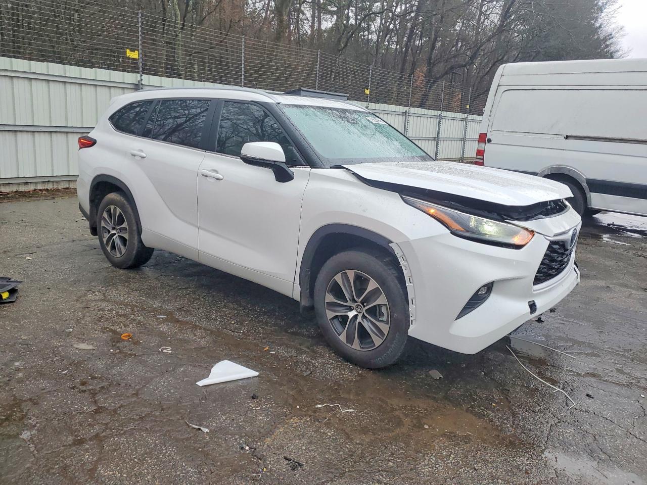 2023 TOYOTA HIGHLANDER photo 4