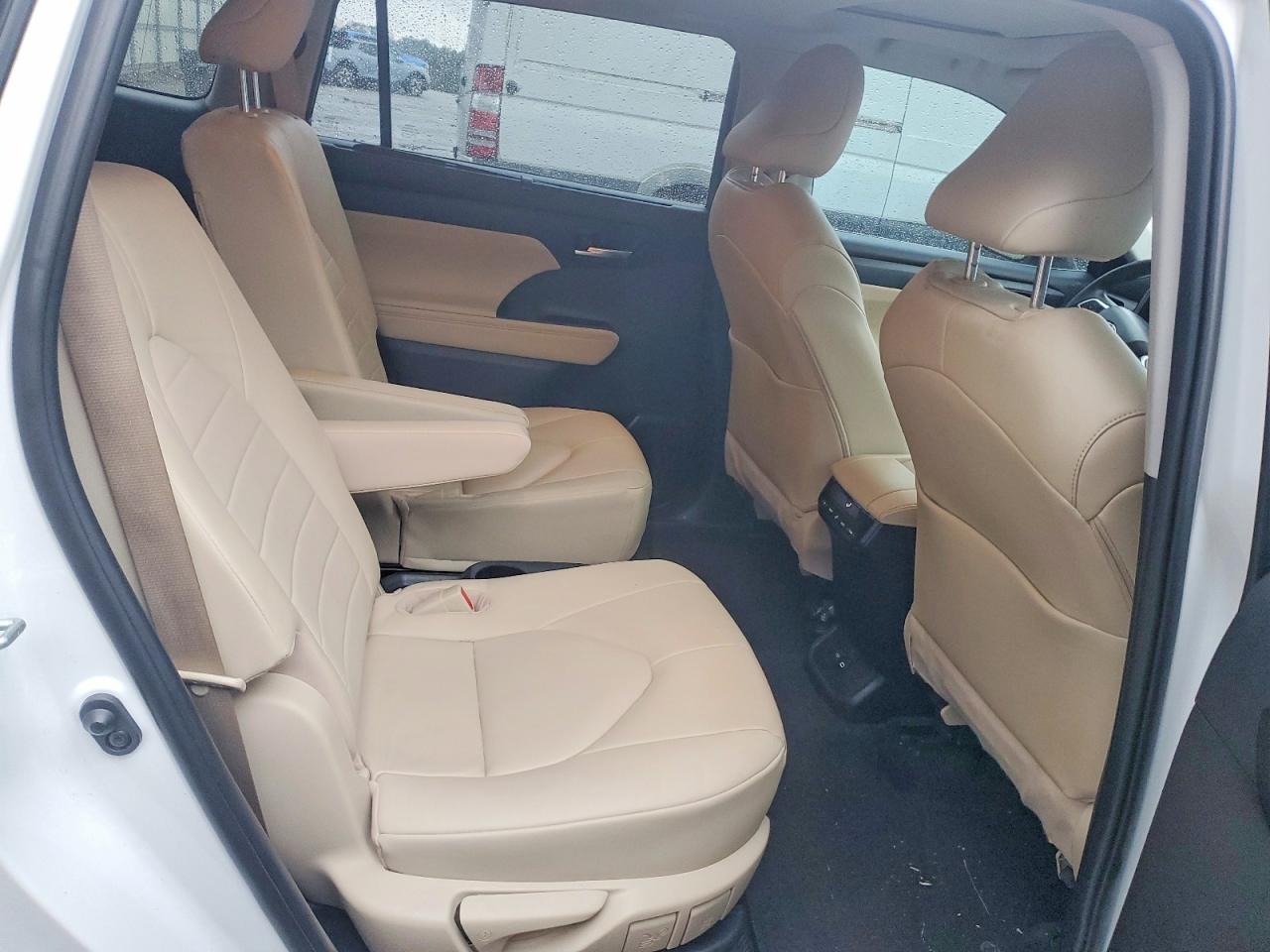 2023 TOYOTA HIGHLANDER photo 11