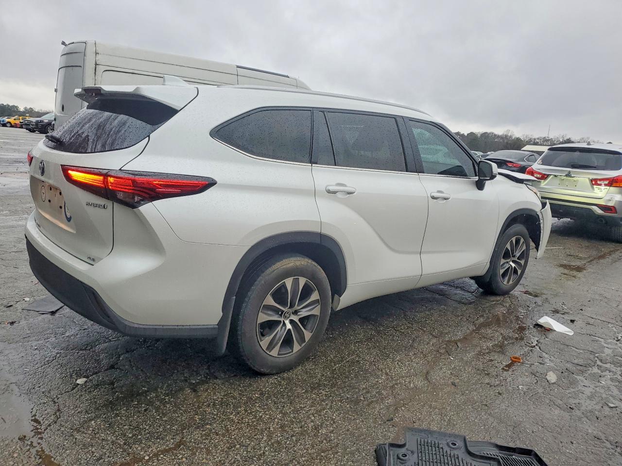 2023 TOYOTA HIGHLANDER photo 3