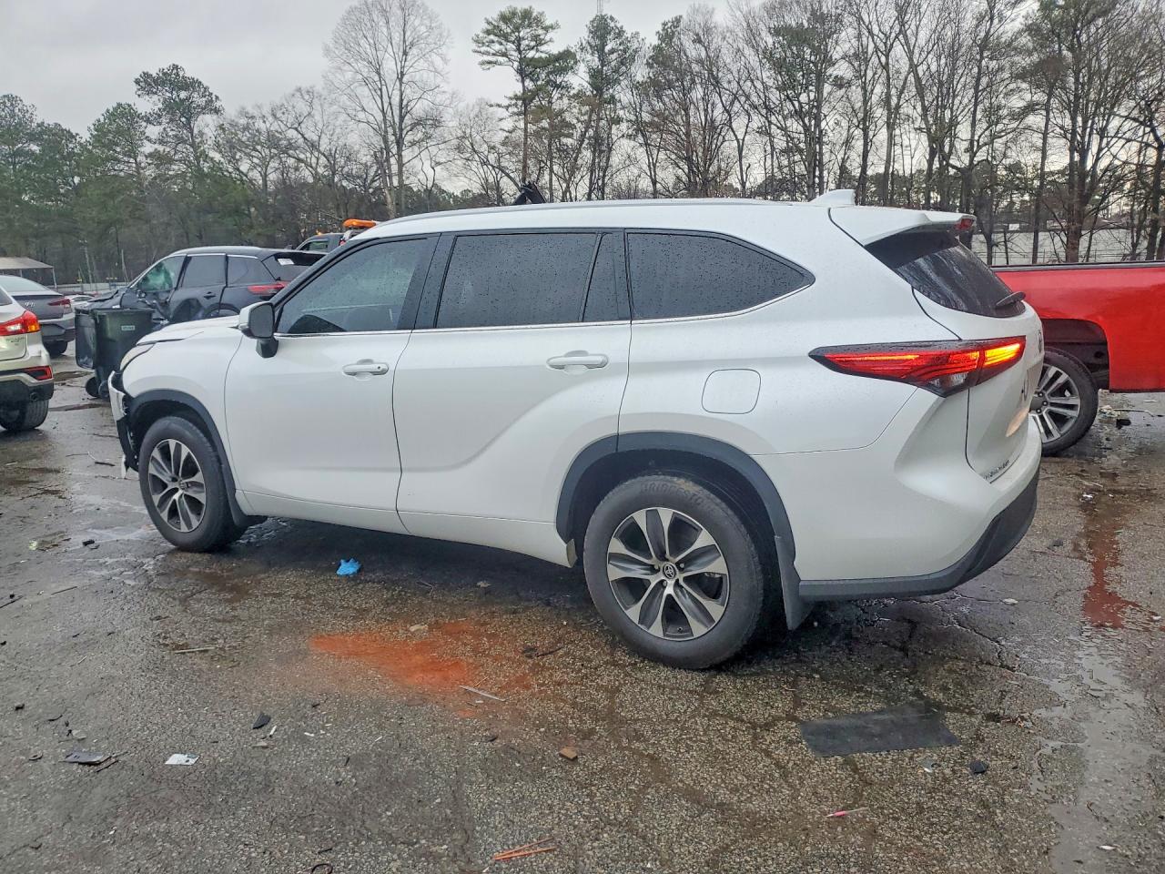 2023 TOYOTA HIGHLANDER photo 2