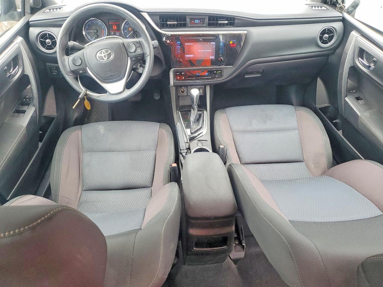 2019 TOYOTA COROLLA LE photo 8