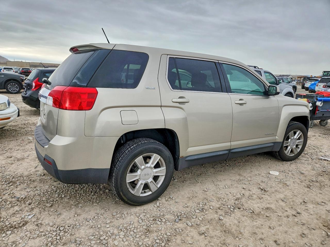 2013 GMC TERRAIN SLE photo 5