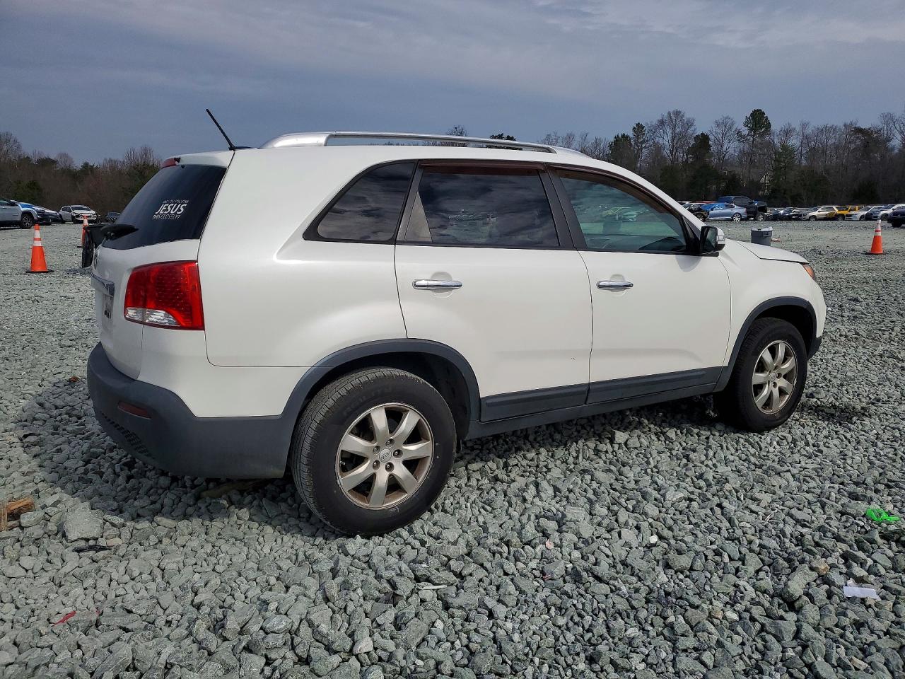 2011 KIA SORENTO BASE photo 3