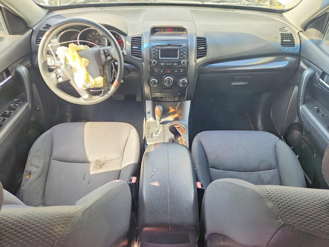 2011 KIA SORENTO BASE photo 8