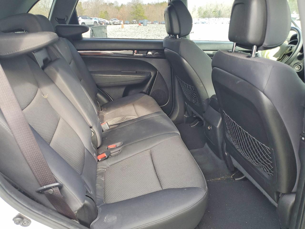 2011 KIA SORENTO BASE photo 11