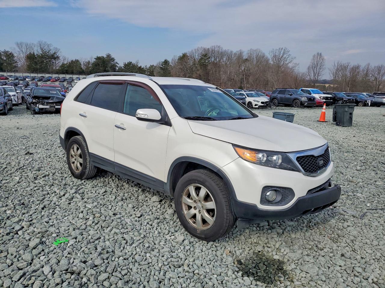 2011 KIA SORENTO BASE photo 4