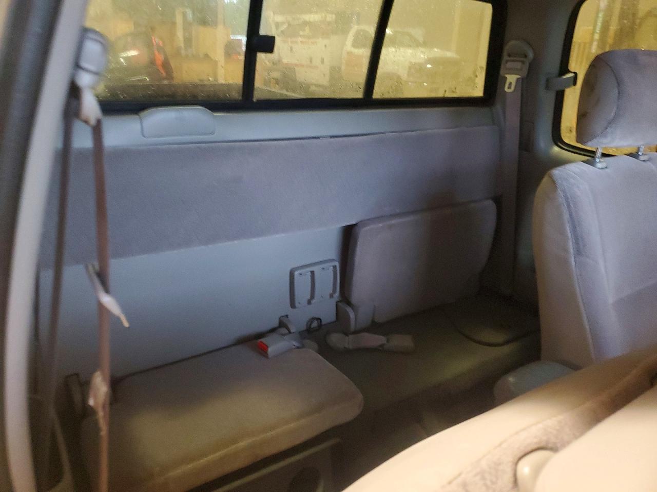 2002 TOYOTA TACOMA V6 photo 10