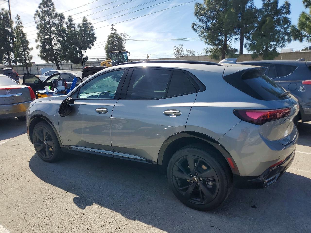 2024 BUICK ENVISION ESSENCE photo 2
