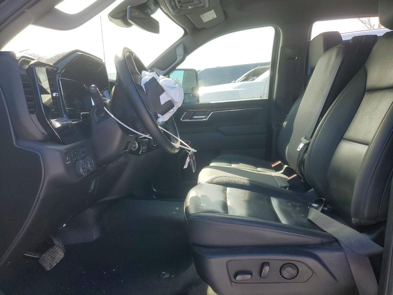 2024 CHEVROLET SILVERADO K2500 HEAVY DUTY LT photo 19