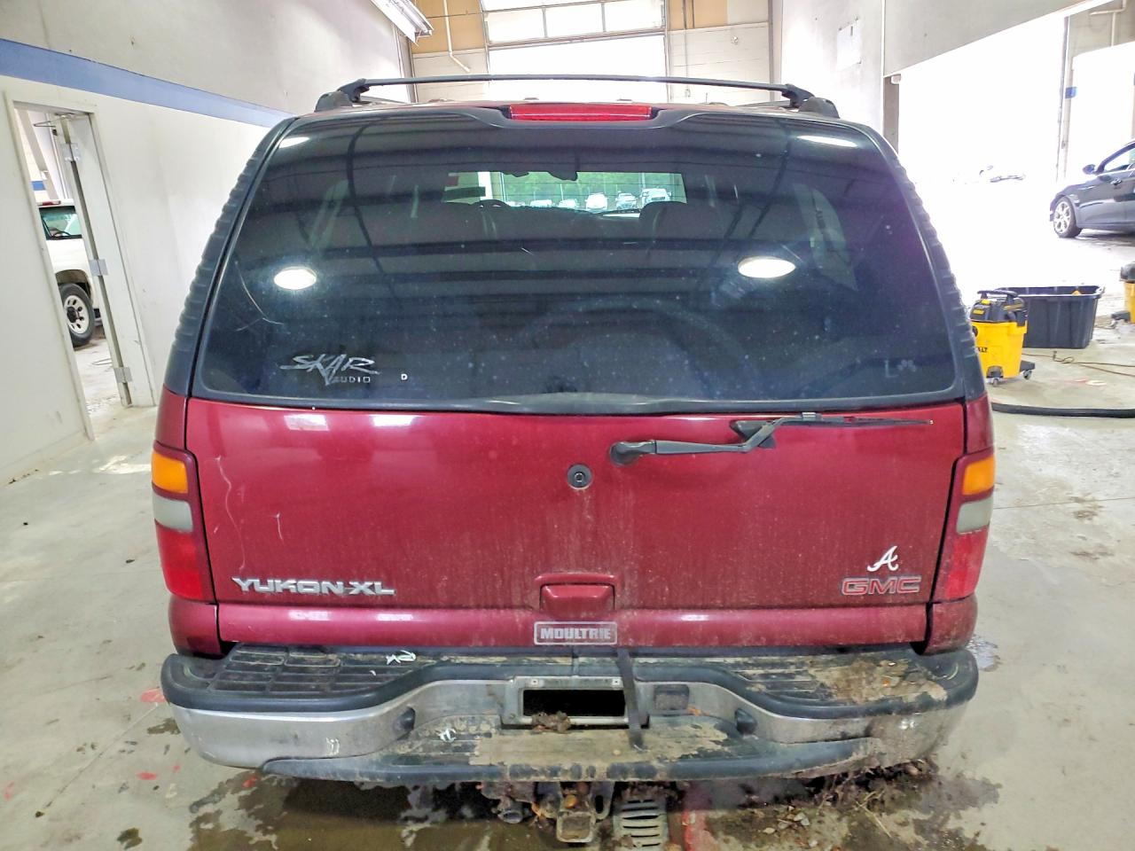 2003 GMC YUKON XL K1500 photo 11