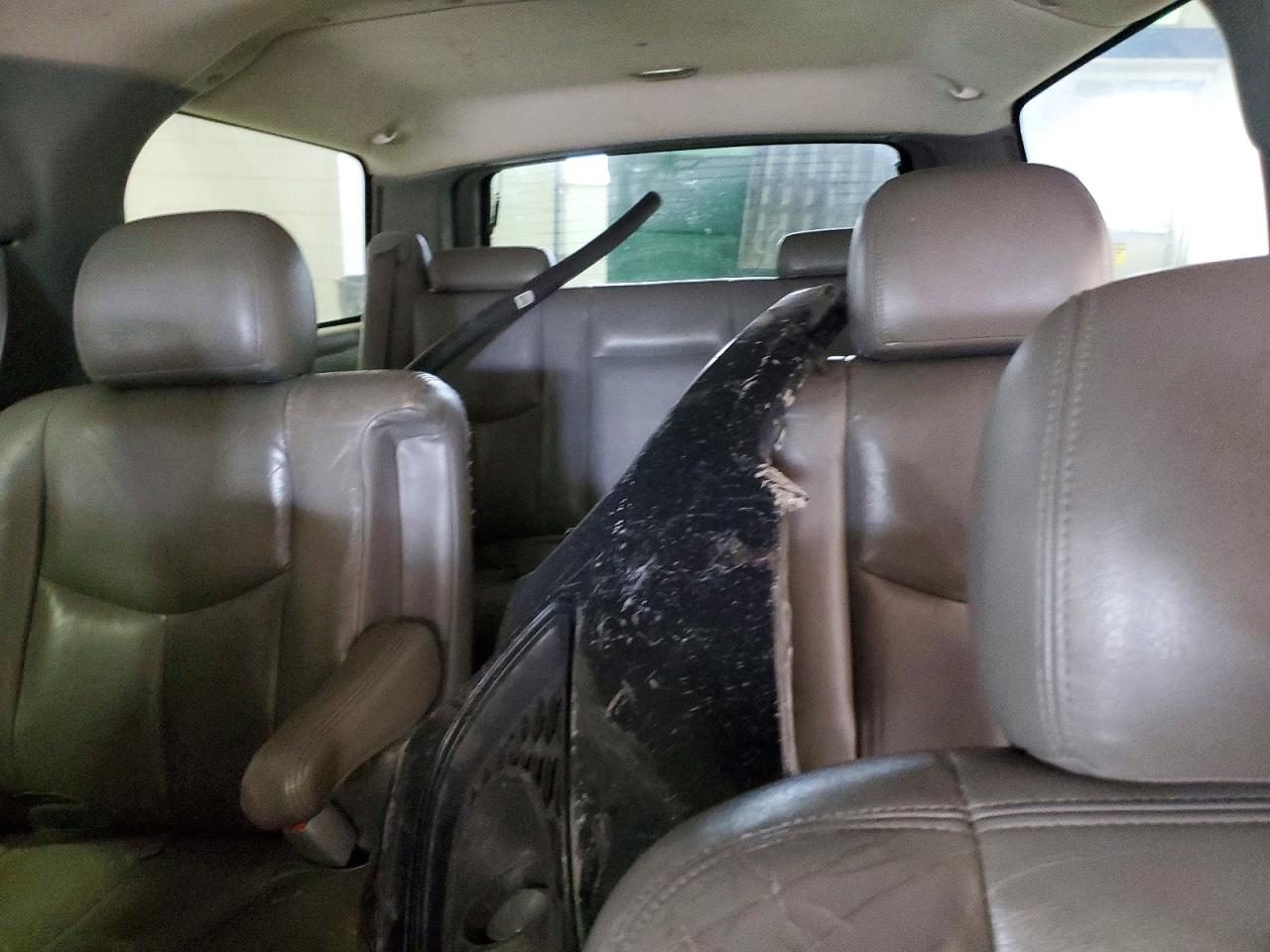 2003 GMC YUKON XL K1500 photo 19