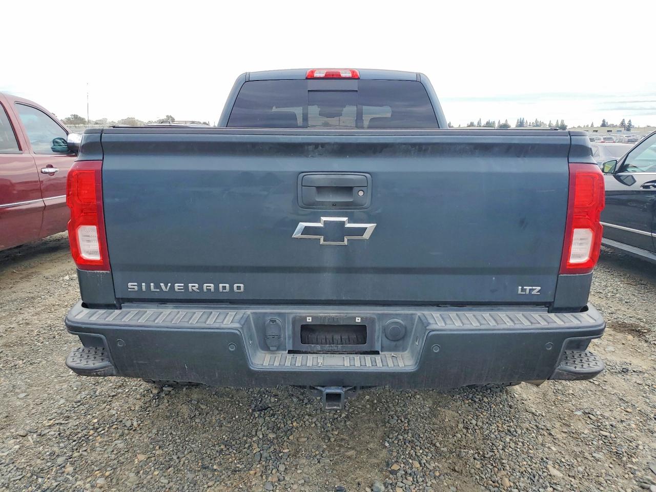 2018 CHEVROLET SILVERADO K1500 LTZ photo 6