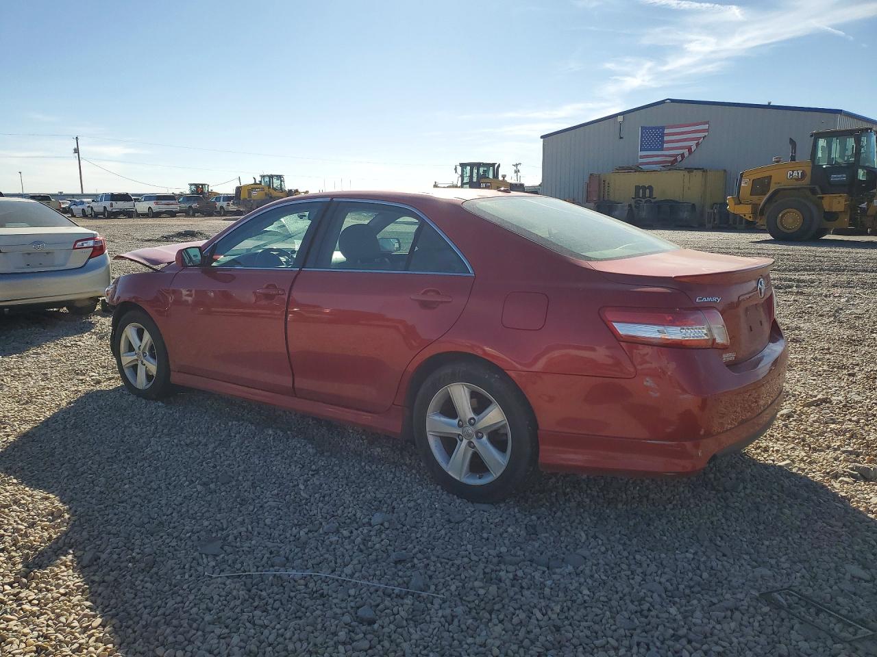 2011 TOYOTA CAMRY BASE photo 2