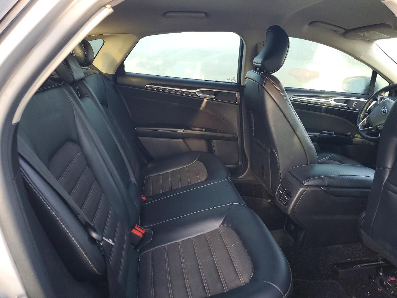 2017 FORD FUSION SE photo 10