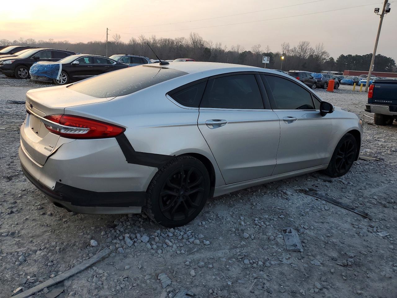 2017 FORD FUSION SE photo 3