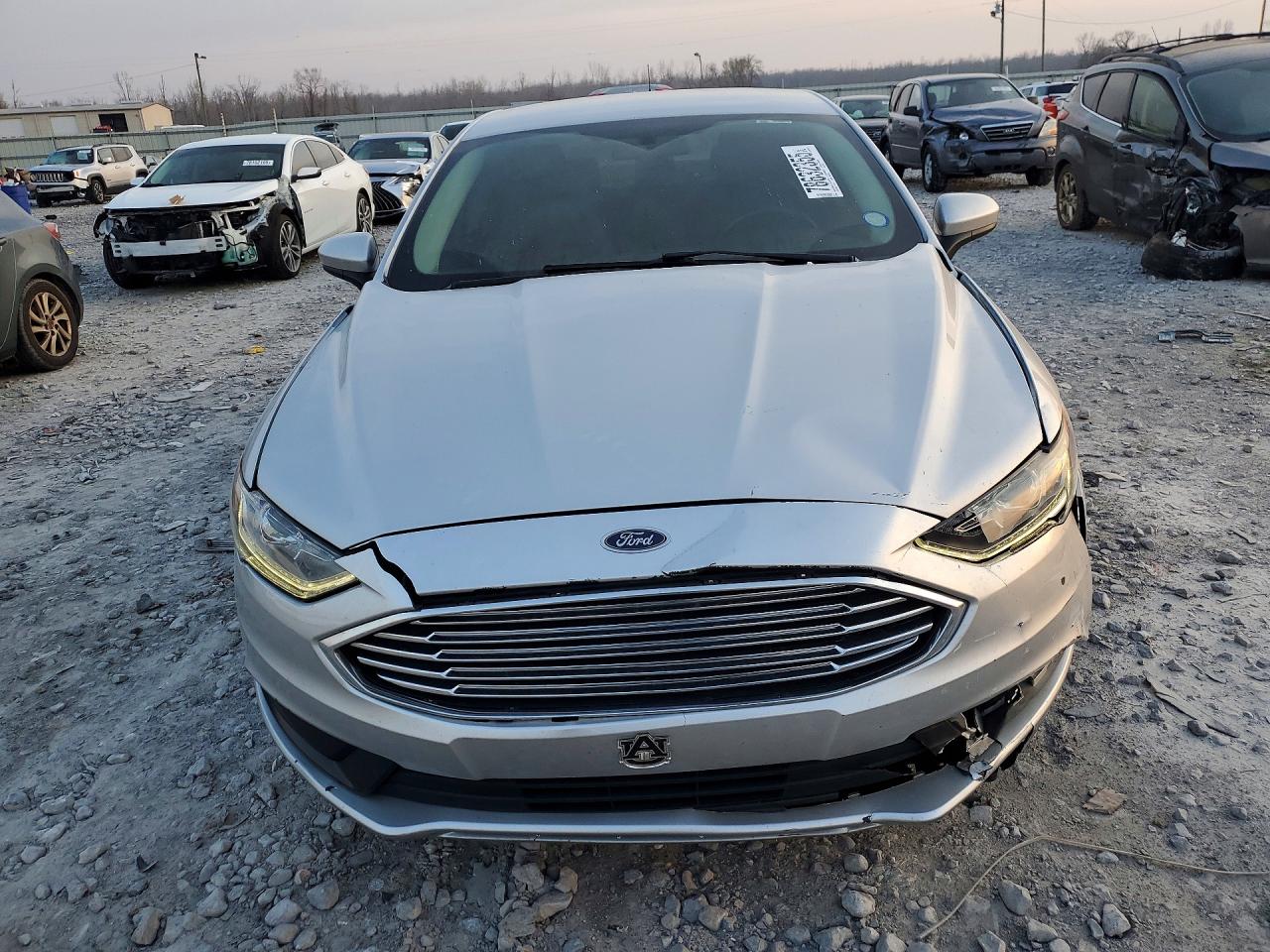 2017 FORD FUSION SE photo 5