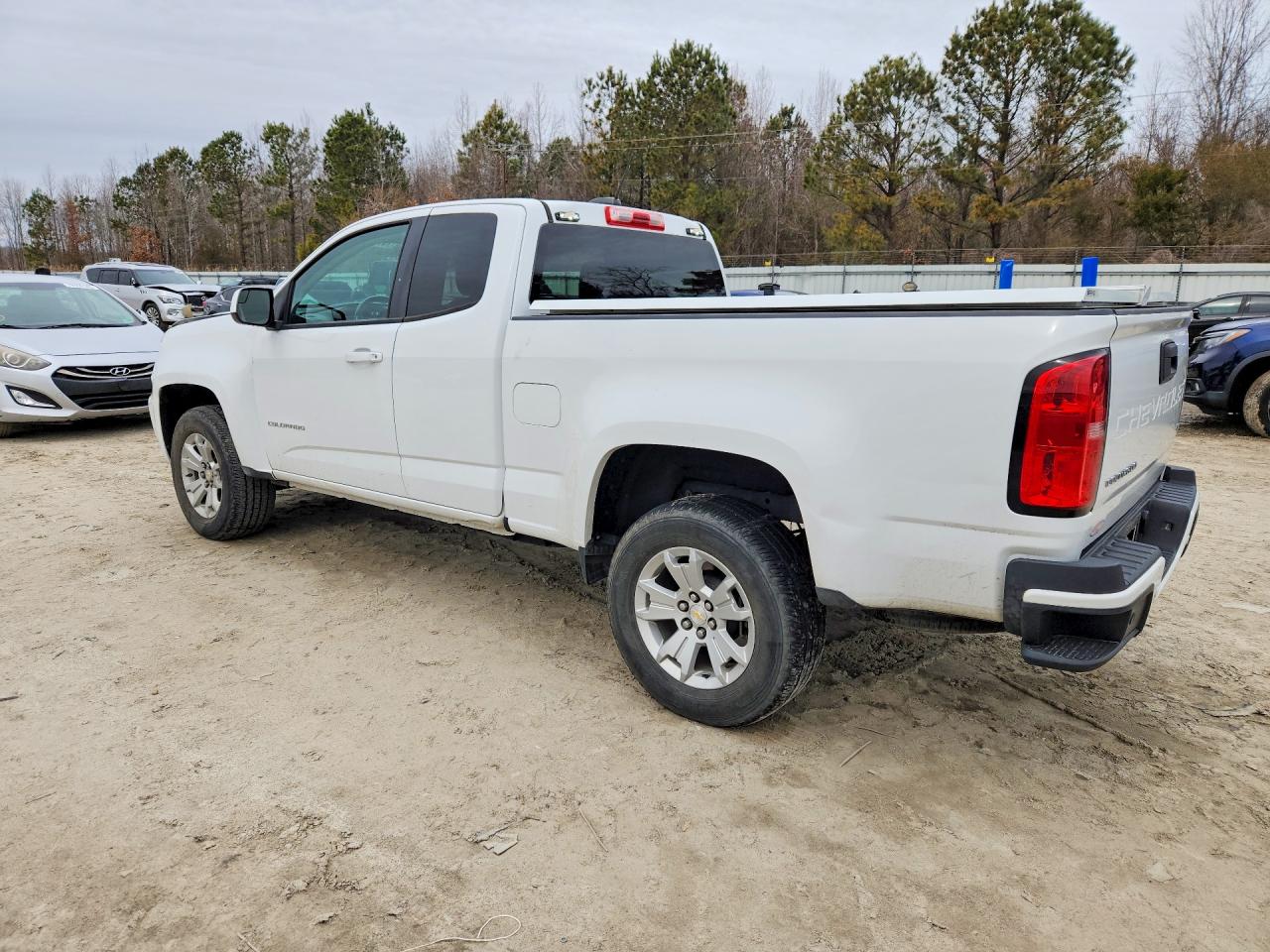 2022 CHEVROLET COLORADO LT photo 2