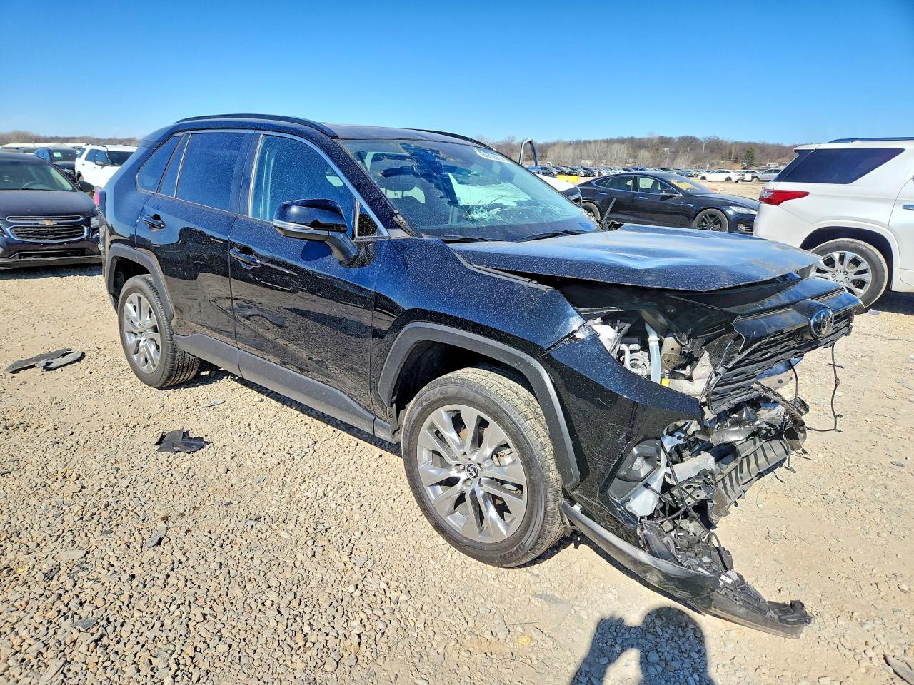 2022 TOYOTA RAV4 XLE PREMIUM photo 4