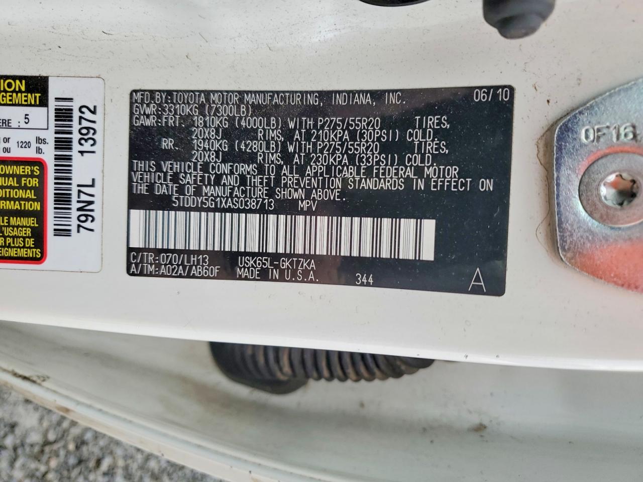 2010 TOYOTA SEQUOIA PLATINUM photo 25