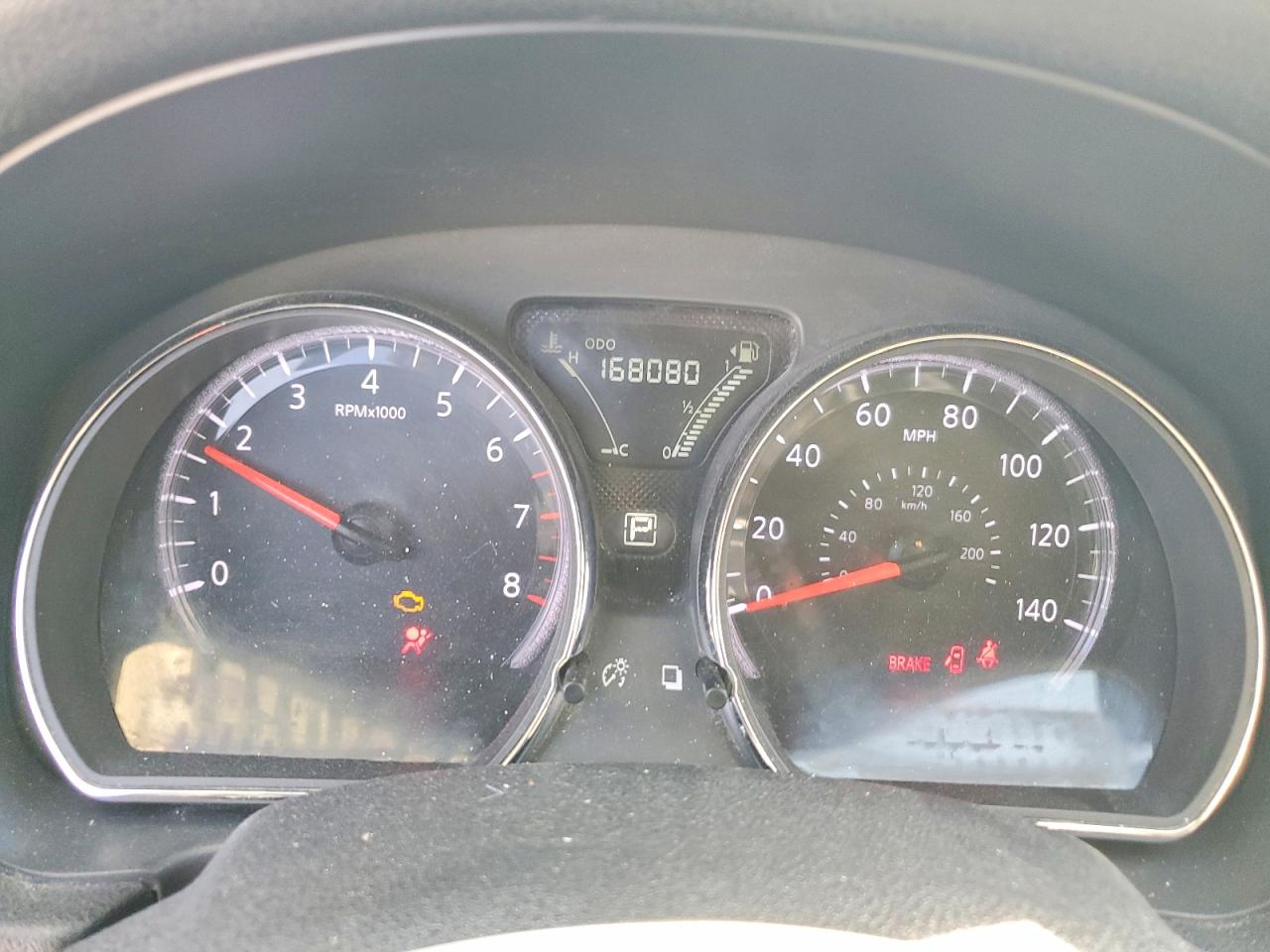 2018 NISSAN VERSA SV photo 17