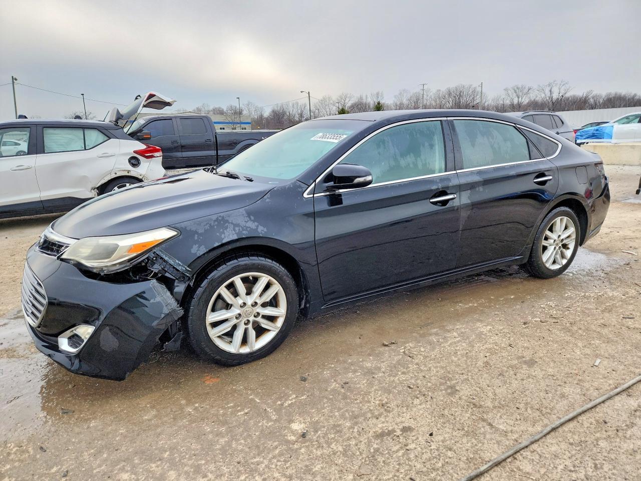 2013 TOYOTA AVALON