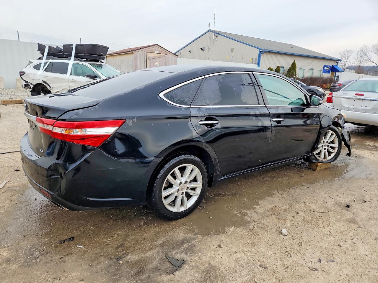 2013 TOYOTA AVALON XLE PREMIUM photo 5