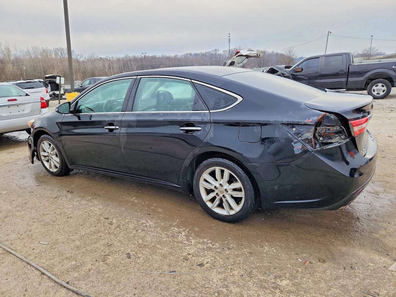 2013 TOYOTA AVALON XLE PREMIUM photo 3