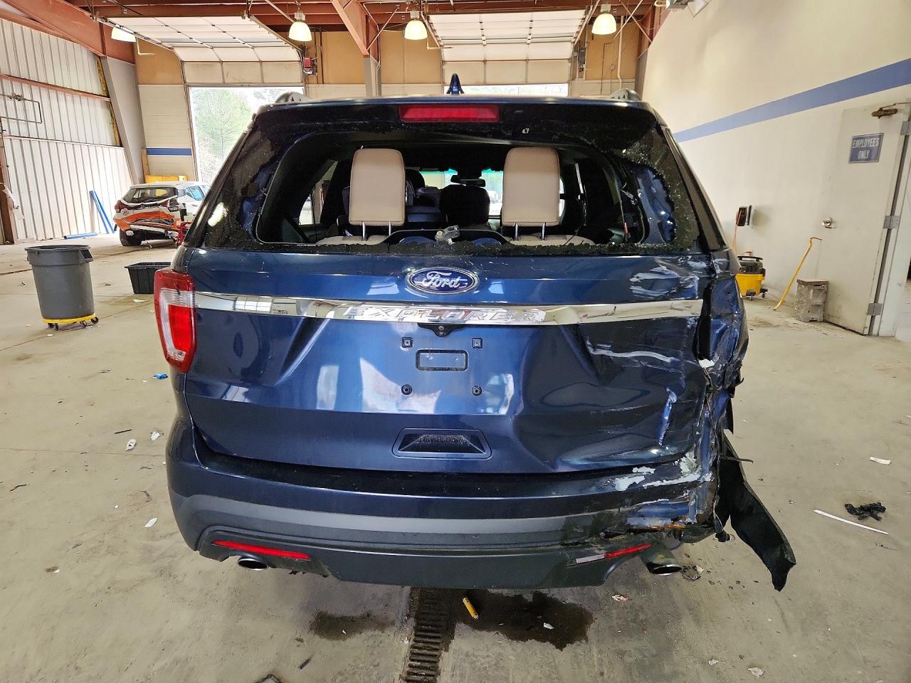 2016 FORD EXPLORER photo 6