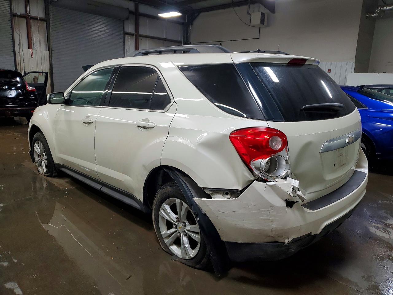 2014 CHEVROLET EQUINOX LT photo 4