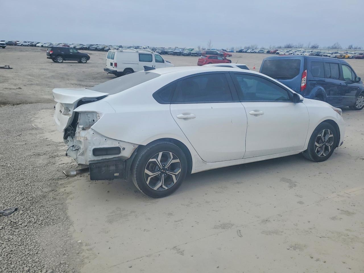 2021 KIA FORTE FE photo 5
