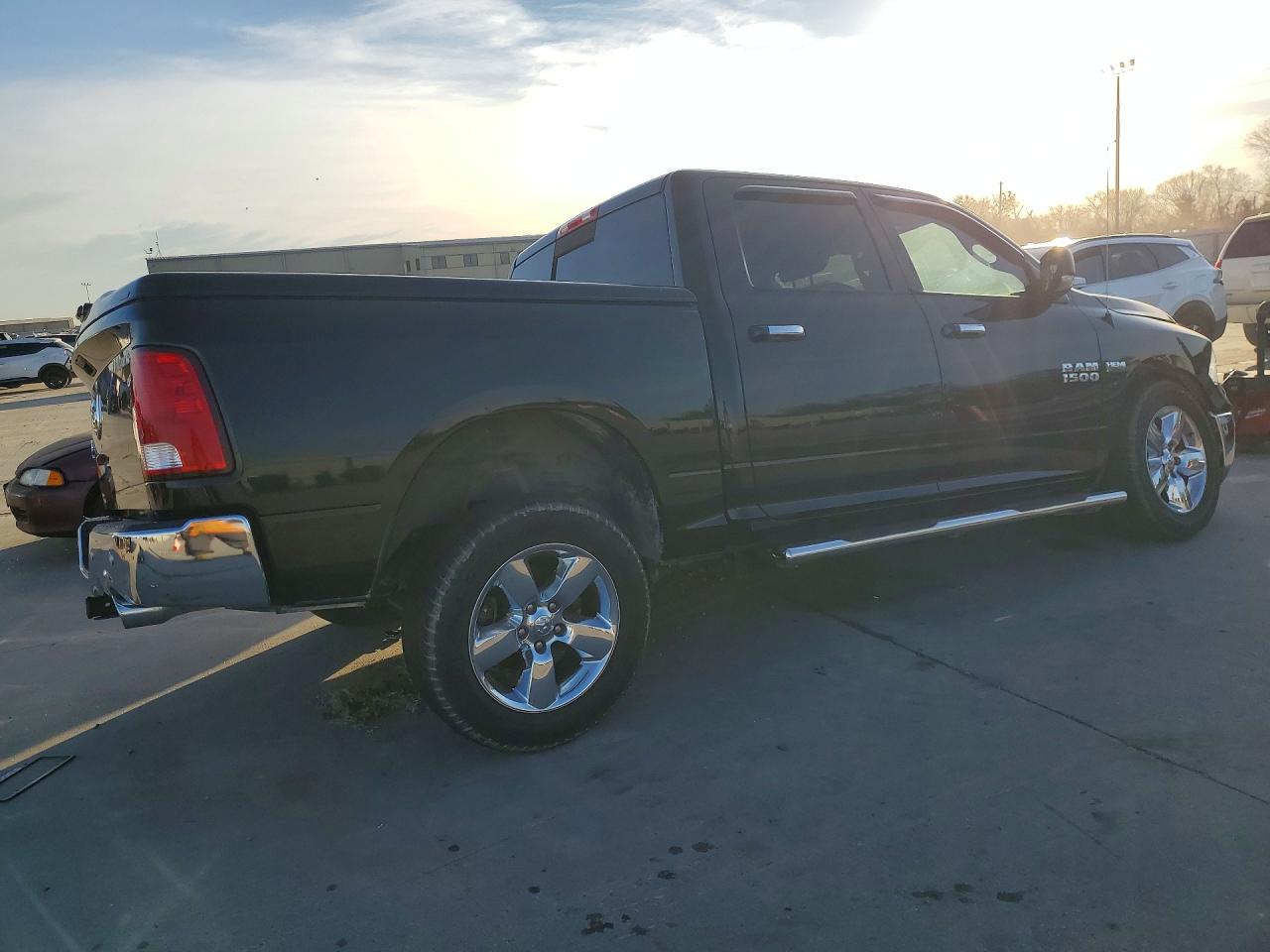 2017 RAM 1500 SLT photo 7