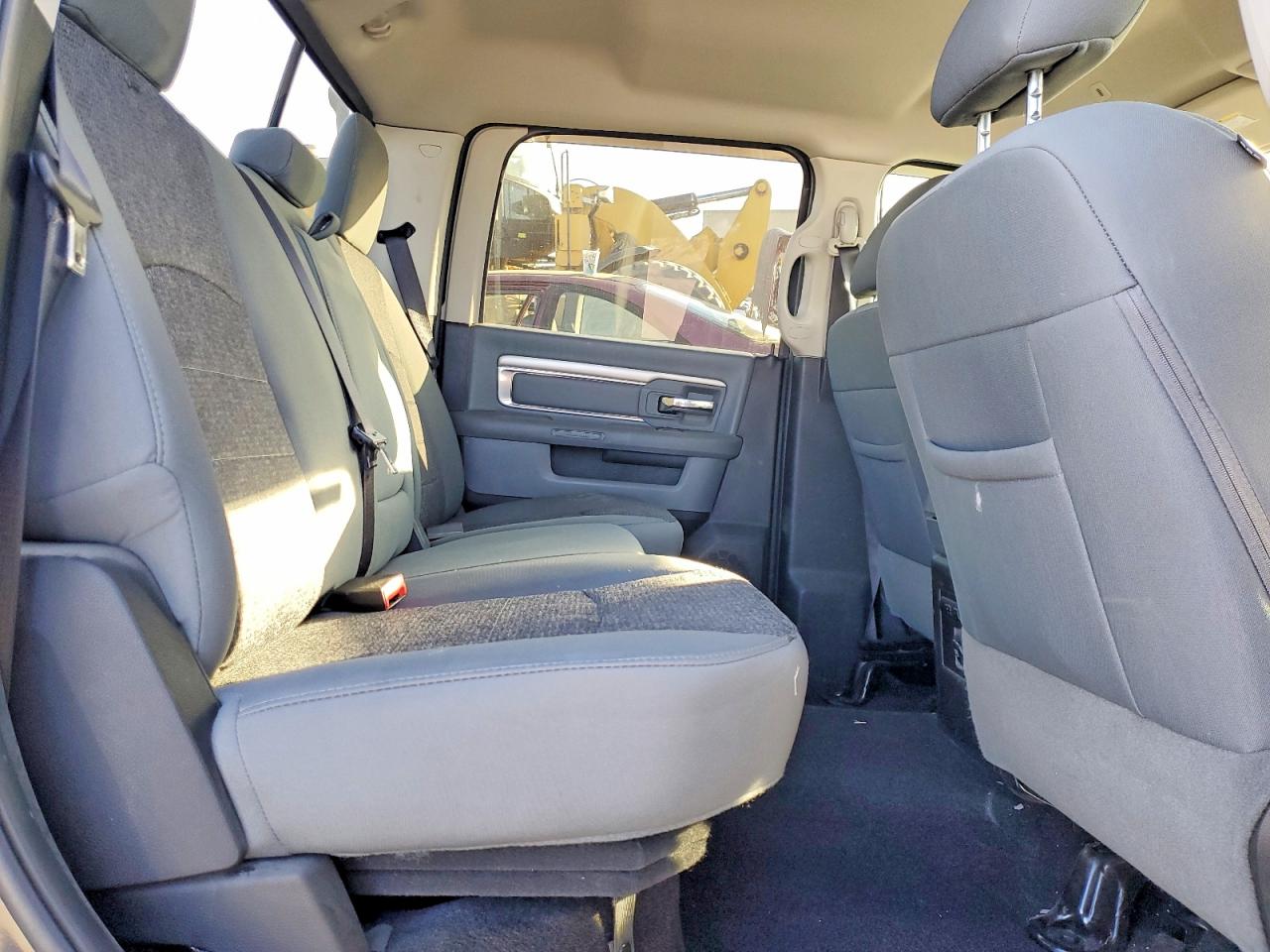 2017 RAM 1500 SLT photo 28