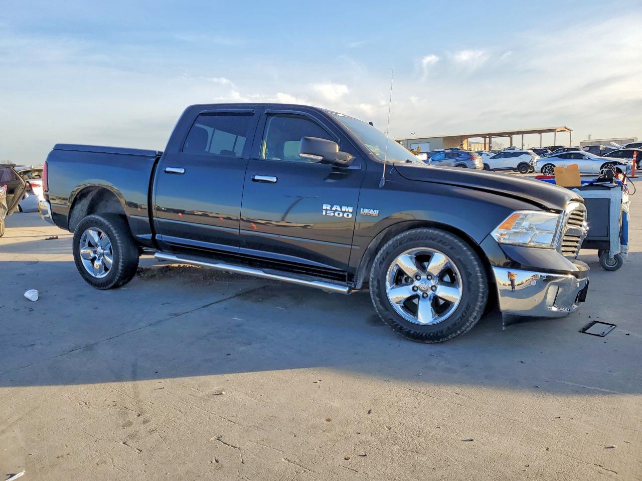 2017 RAM 1500 SLT photo 10