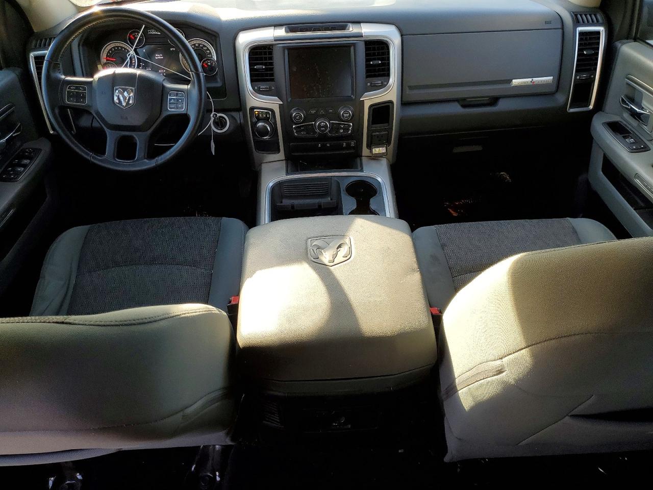 2017 RAM 1500 SLT photo 22
