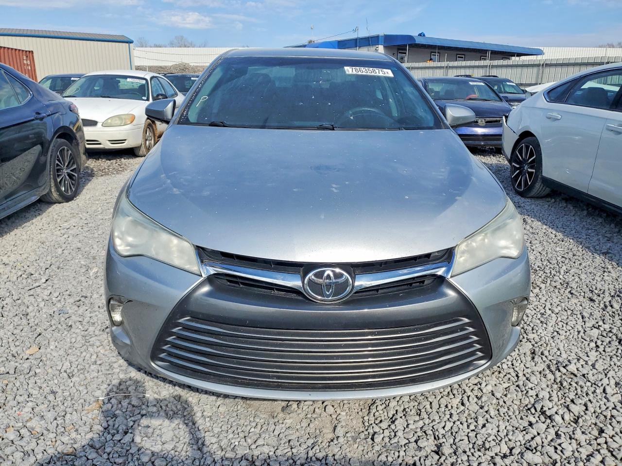2015 TOYOTA CAMRY LE photo 5
