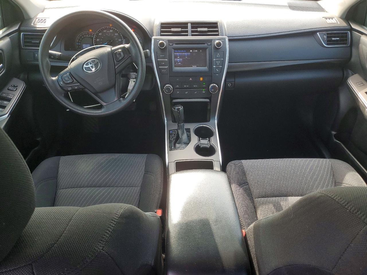 2015 TOYOTA CAMRY LE photo 8