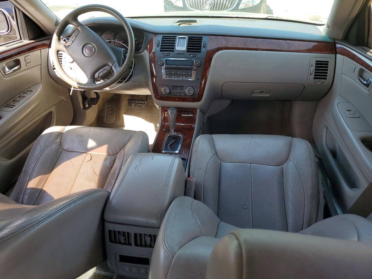 2007 CADILLAC DTS photo 8