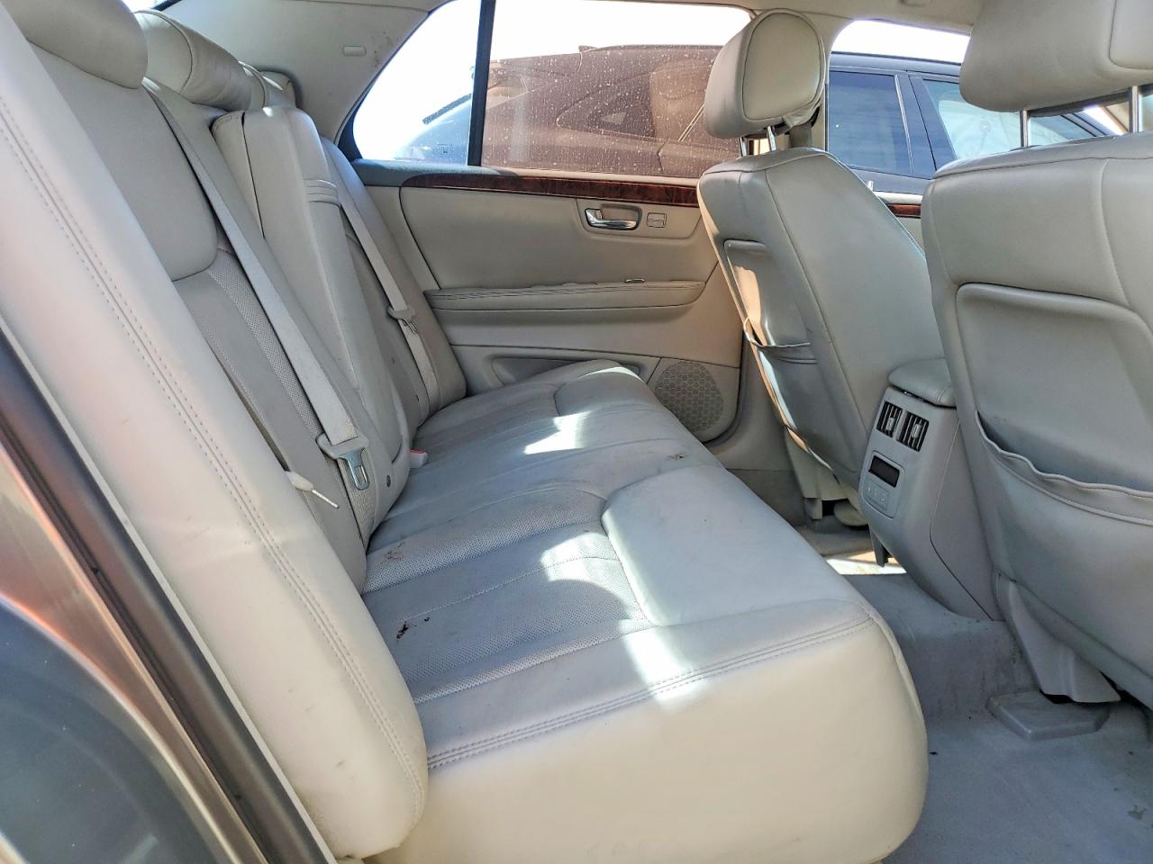 2007 CADILLAC DTS photo 10