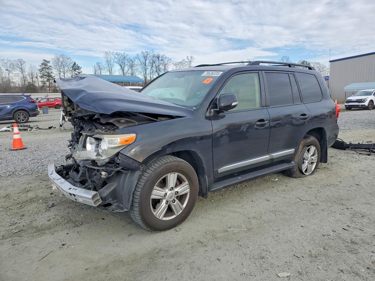 2013 TOYOTA LAND CRUISER