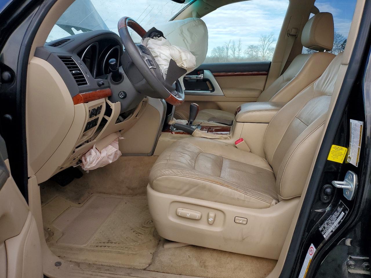 2013 TOYOTA LAND CRUISER photo 7