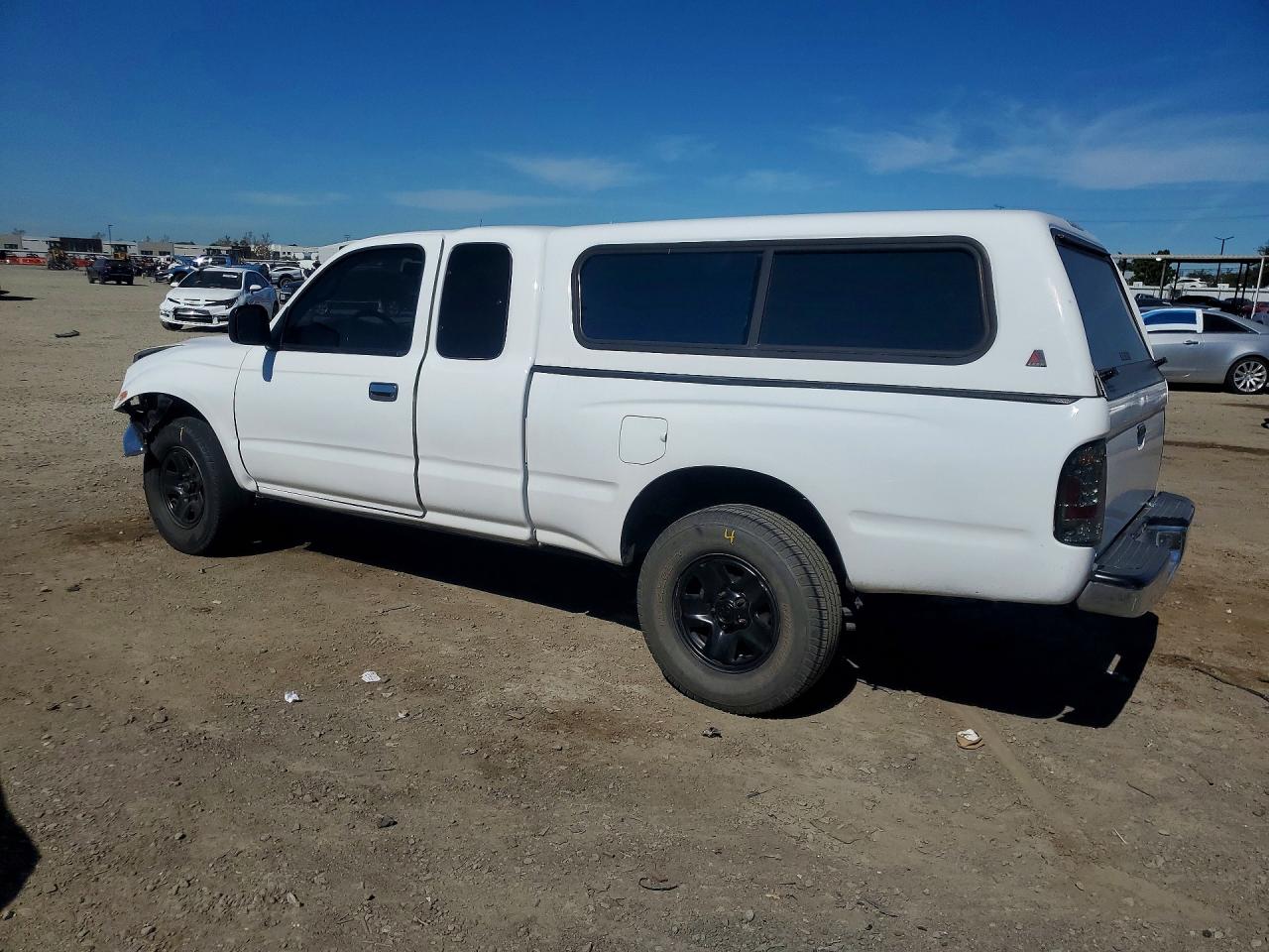2004 TOYOTA TACOMA XTRACAB photo 2