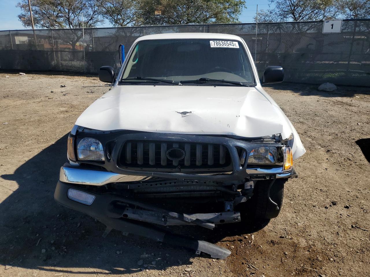 2004 TOYOTA TACOMA XTRACAB photo 5
