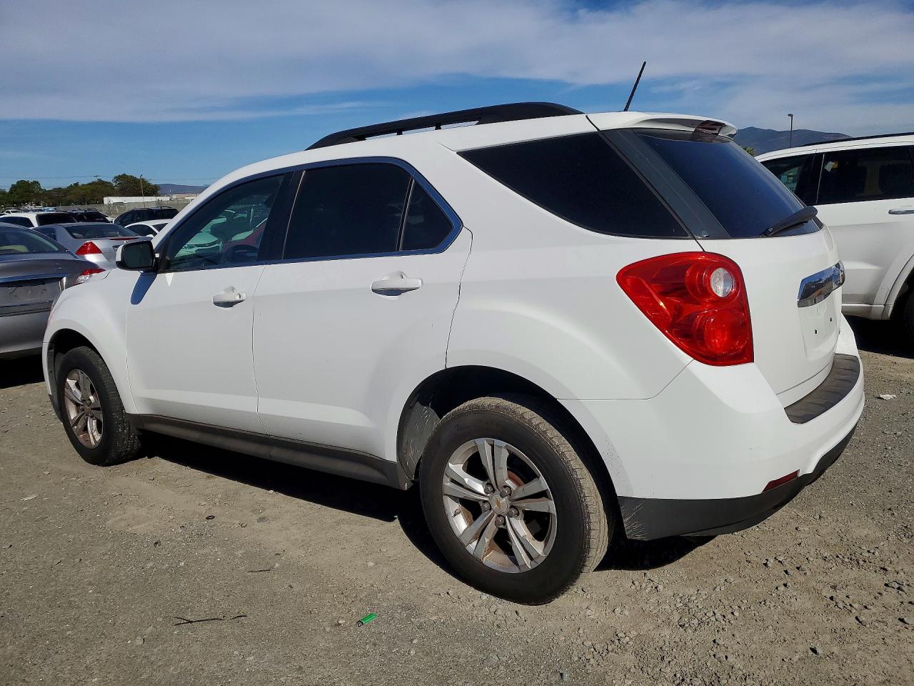 2015 CHEVROLET EQUINOX LT photo 4