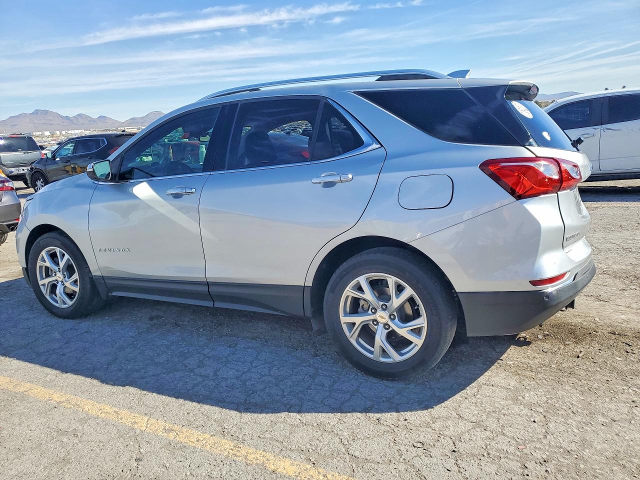 2020 CHEVROLET EQUINOX PREMIER photo 4
