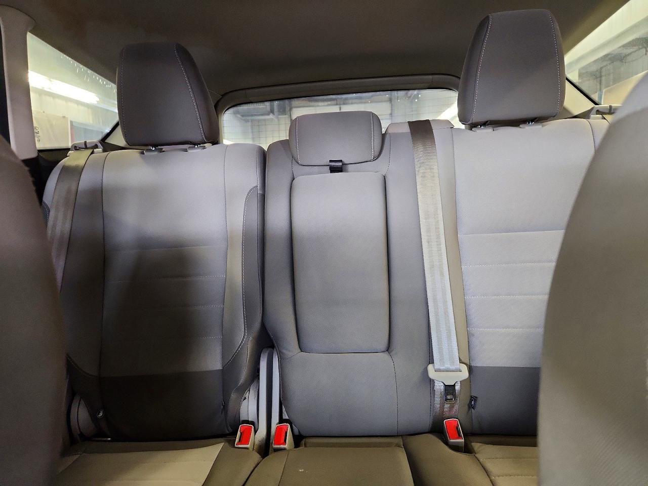 2016 FORD ESCAPE SE photo 10