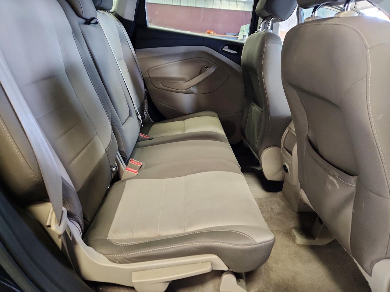 2016 FORD ESCAPE SE photo 11
