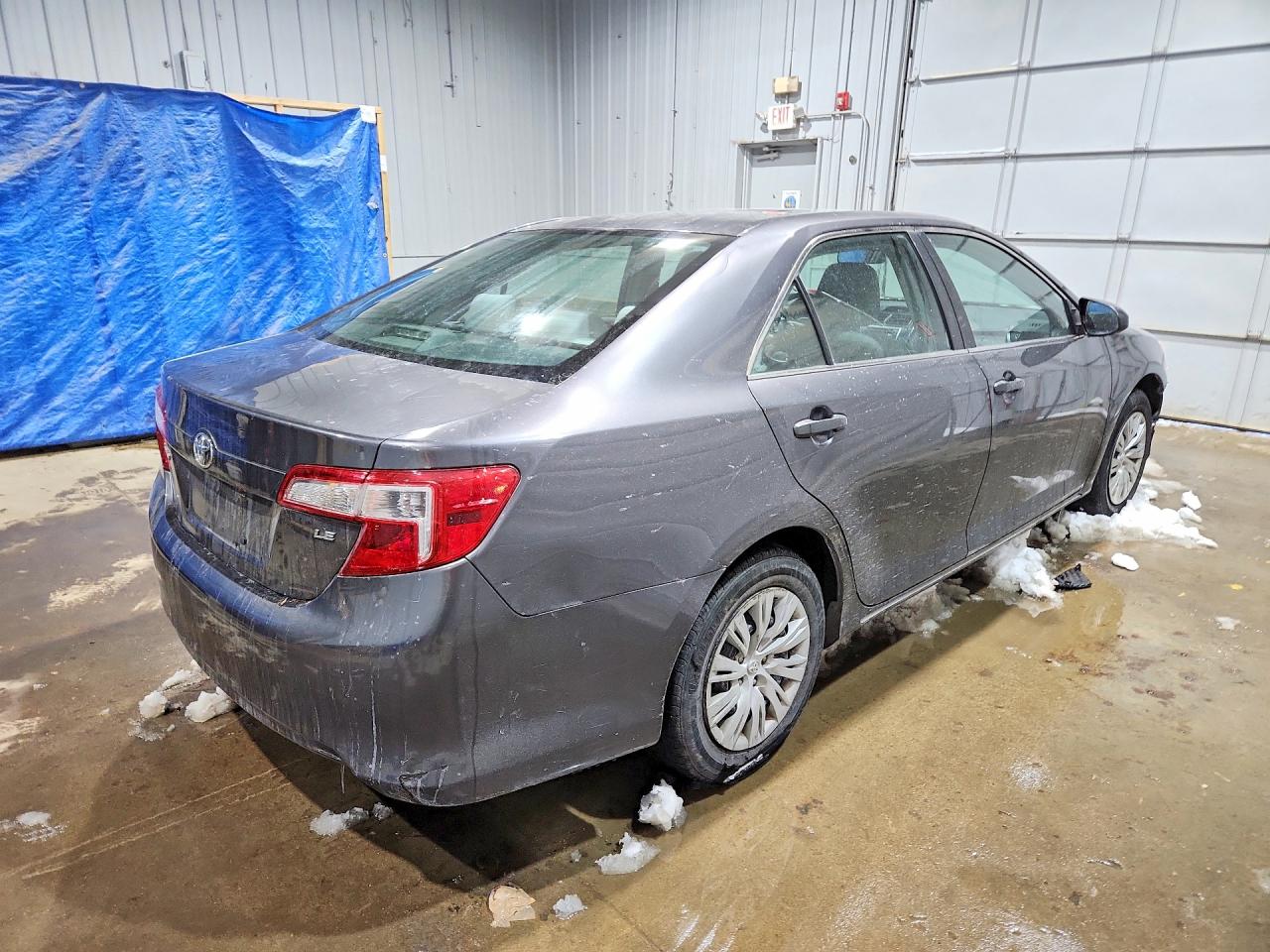 2012 TOYOTA CAMRY LE photo 5